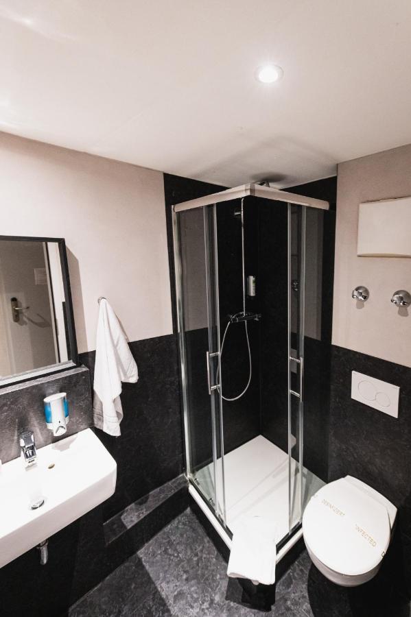 City Hotel Fellbach 24H Check-In エクステリア 写真